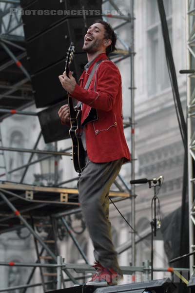 CHARLIE WINSTON - 2012-07-19 - PARIS - Parvis de l'Hotel de Ville - Charlie Winston Gleave